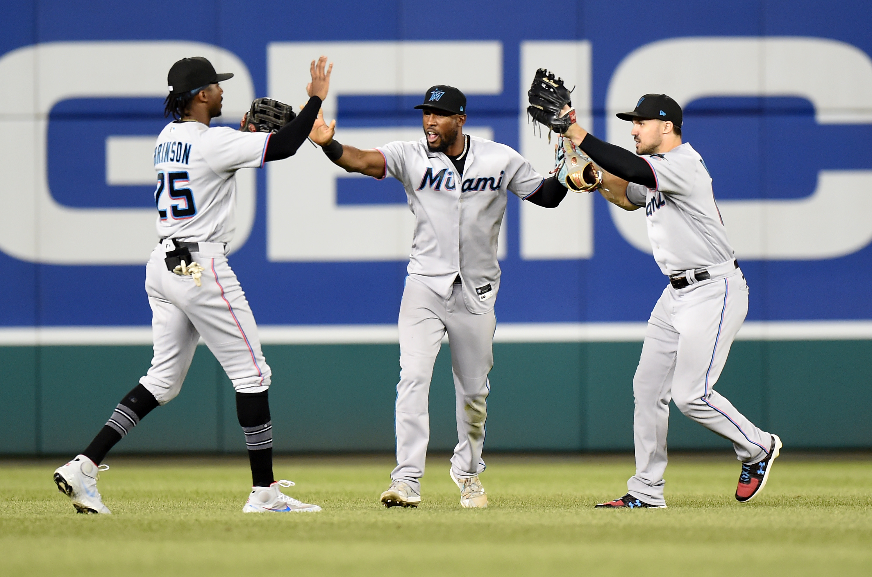 Miami Marlins: Should the Fish Trade for Byron Buxton Now?
