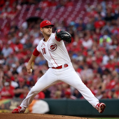 Reds: Graham Ashcraft or Reiver Sanmartin will replace Connor Overton in  the rotation