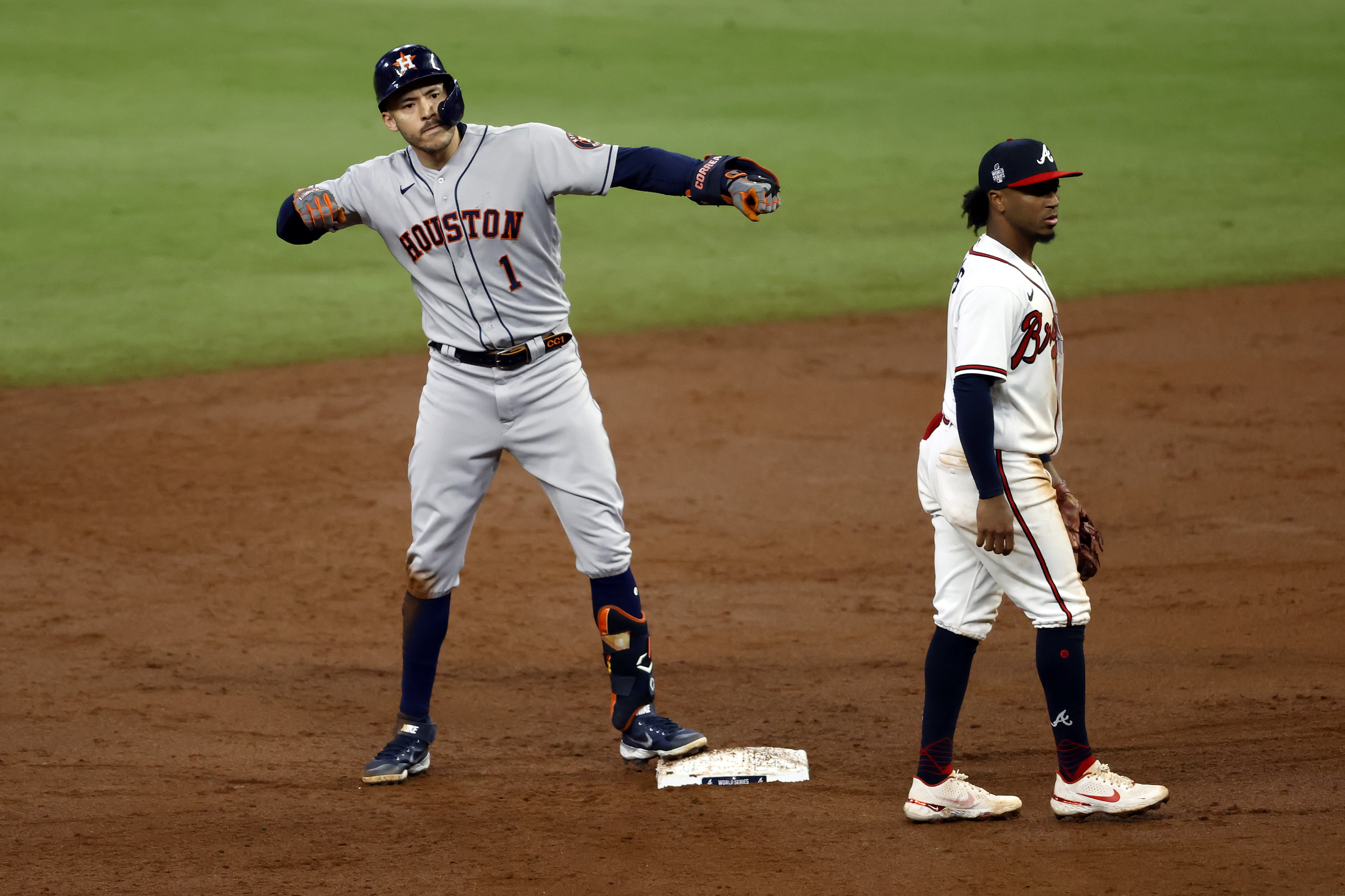 Chicago Cubs could be out on Carlos Correa after agent change
