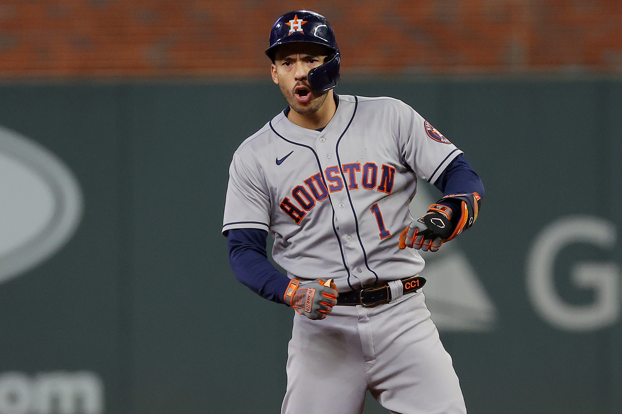 Carlos Correa wins the 2021 AL Platinum Glove award : r/baseball