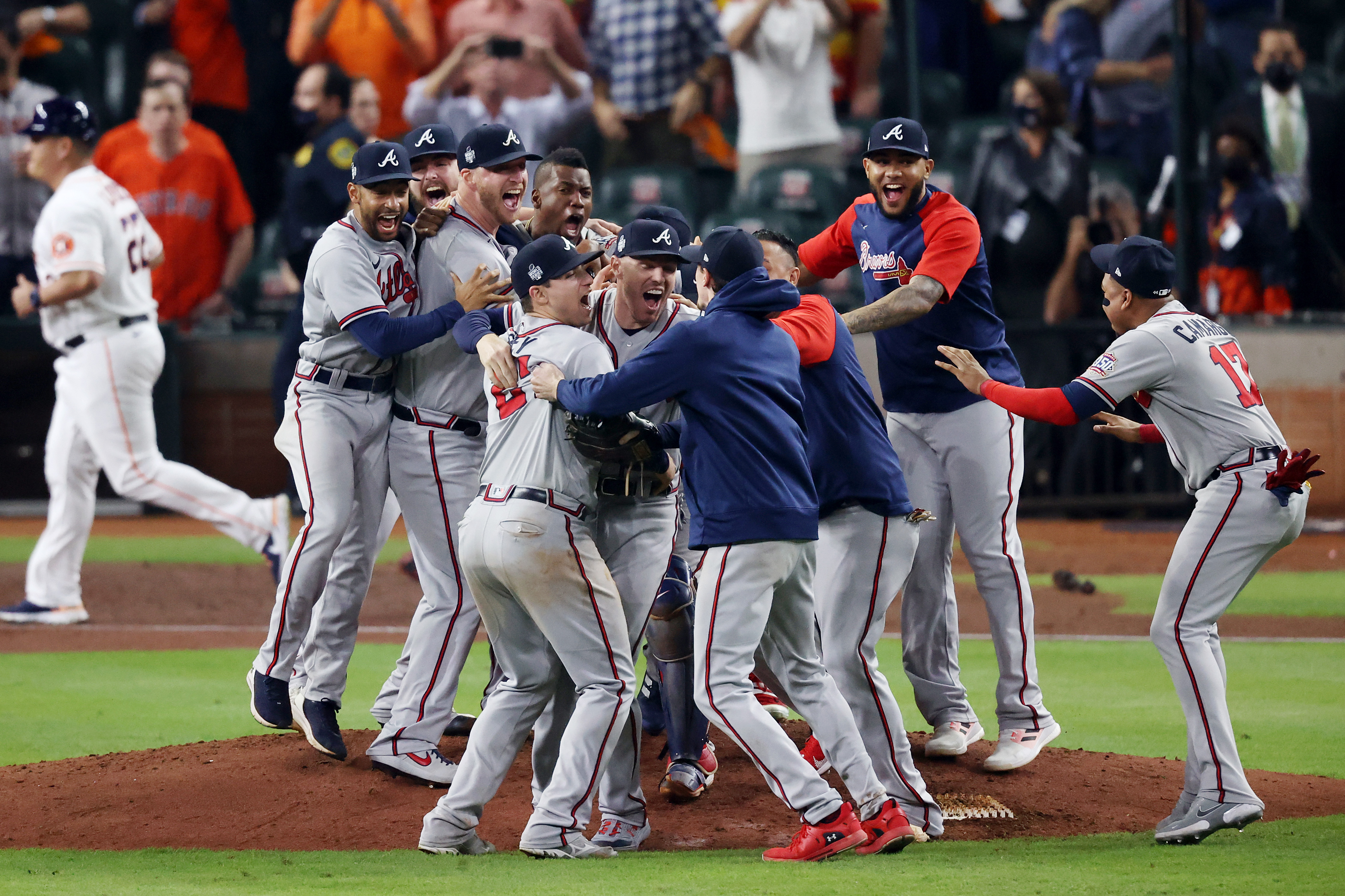 World Series: Atlanta dominates Astros in Game 6 to win title