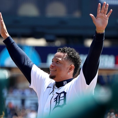 New party member! Tags: mlb baseball thumbs up detroit tigers