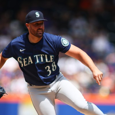 Mariners land All-Star Winker, Suárez in trade with Reds