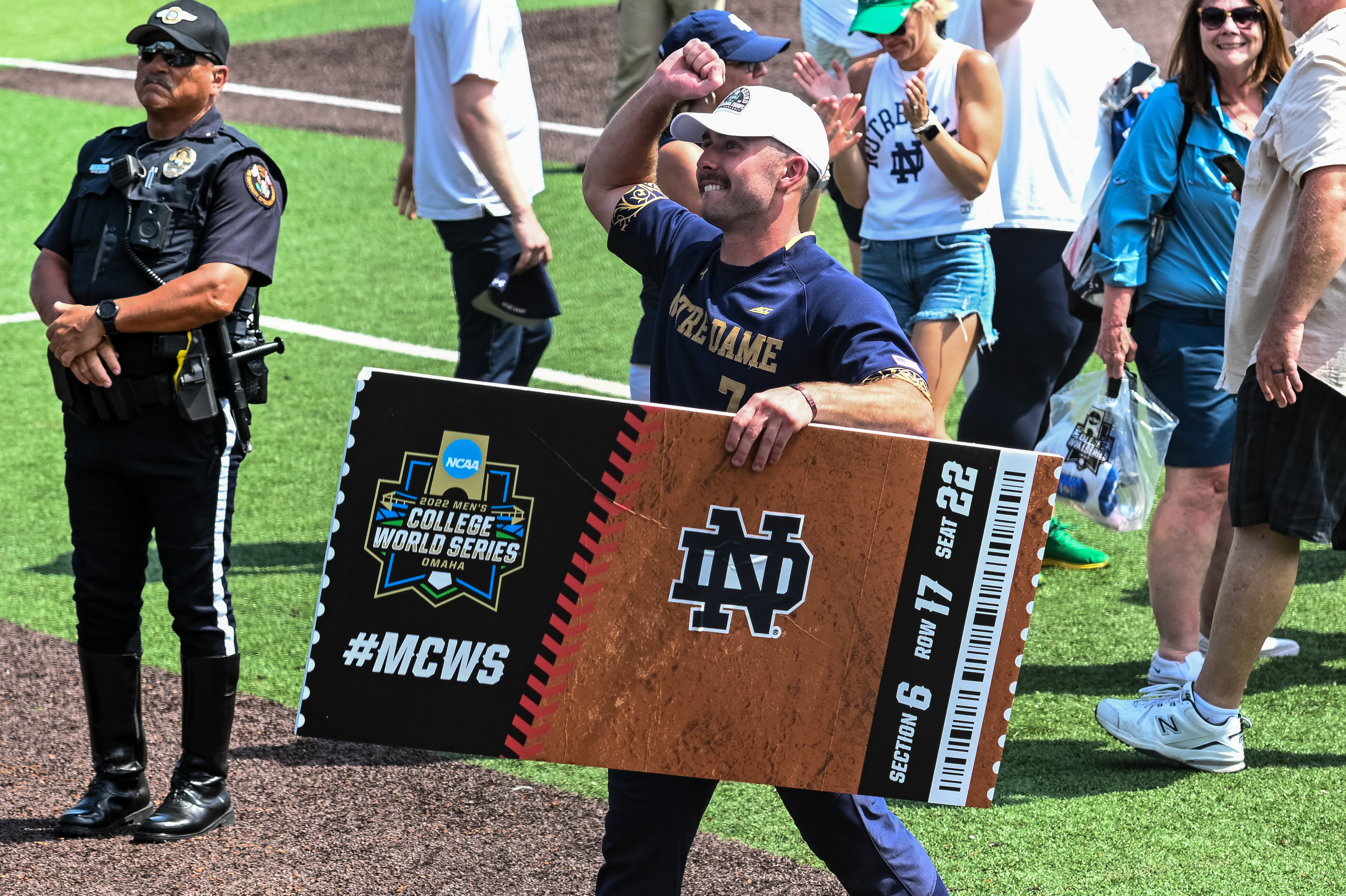 Notre Dame beats top seed Tennessee in NCAA baseball