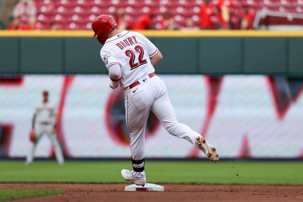 Reds trade Brandon Drury for Padres prospect Victor Acosta