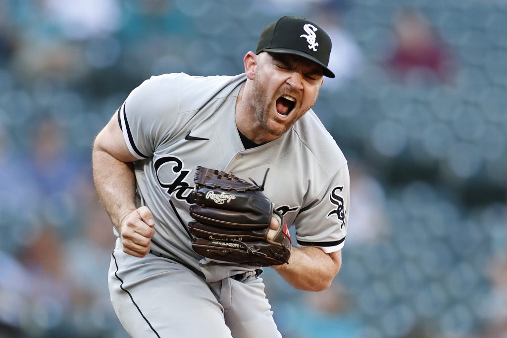 Liam Hendriks continues journey back to White Sox after defeating