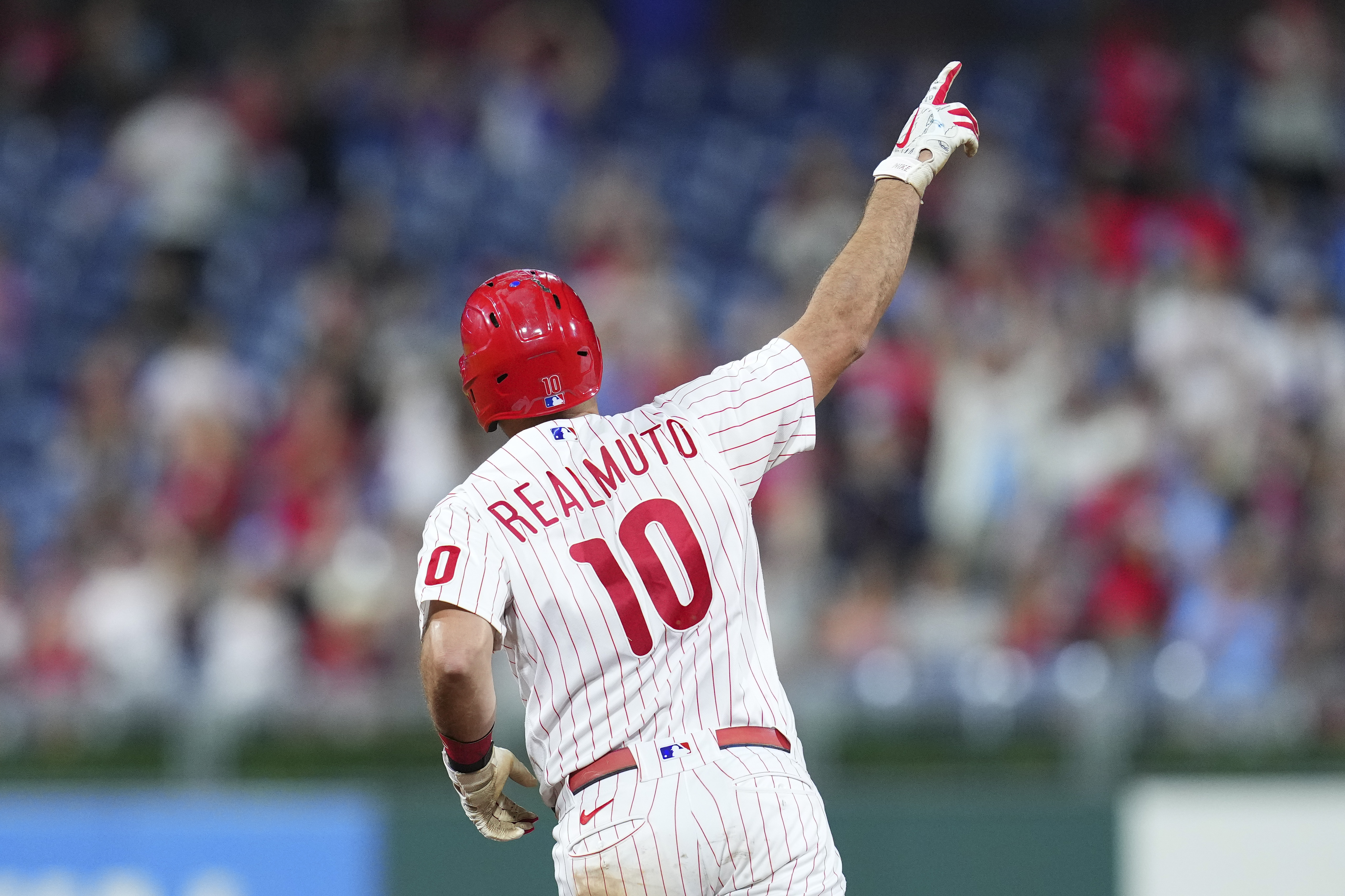 Phillies catcher J.T. Realmuto open to using DH to keep him fresh through  season