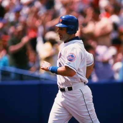 What if the Cubs had traded for Mike Piazza in 1998? - Bleed