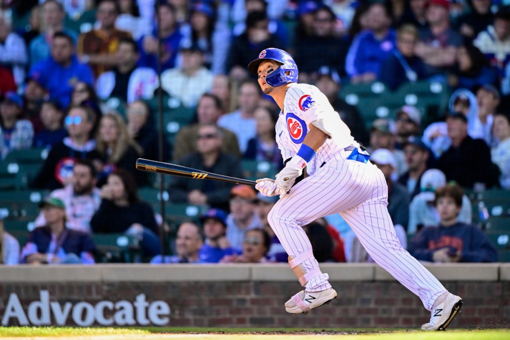 MILWAUKEE, WI - MAY 01: Chicago Cubs right fielder Seiya Suzuki (27) during  a game between the Milwaukee Brewers and the Chicago Cubs on May 1, 2022,  at American Family Field in