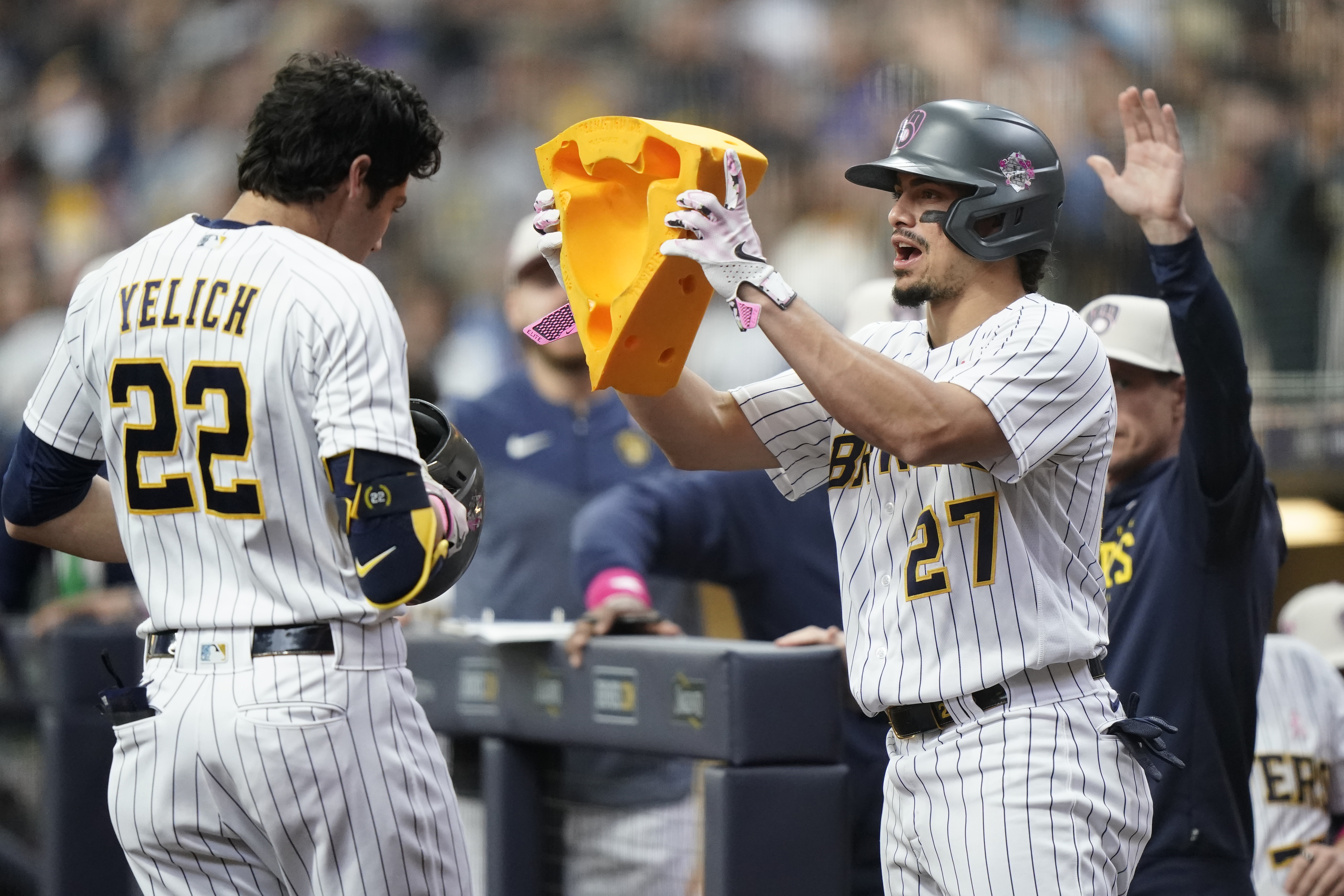 Milwaukee Brewers: Willy Adames Hits Home Run Against Tampa Bay