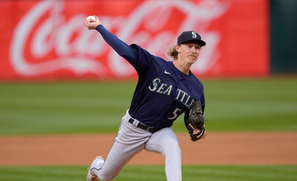 Mariners keeping prospect in rotation for now following rough debut