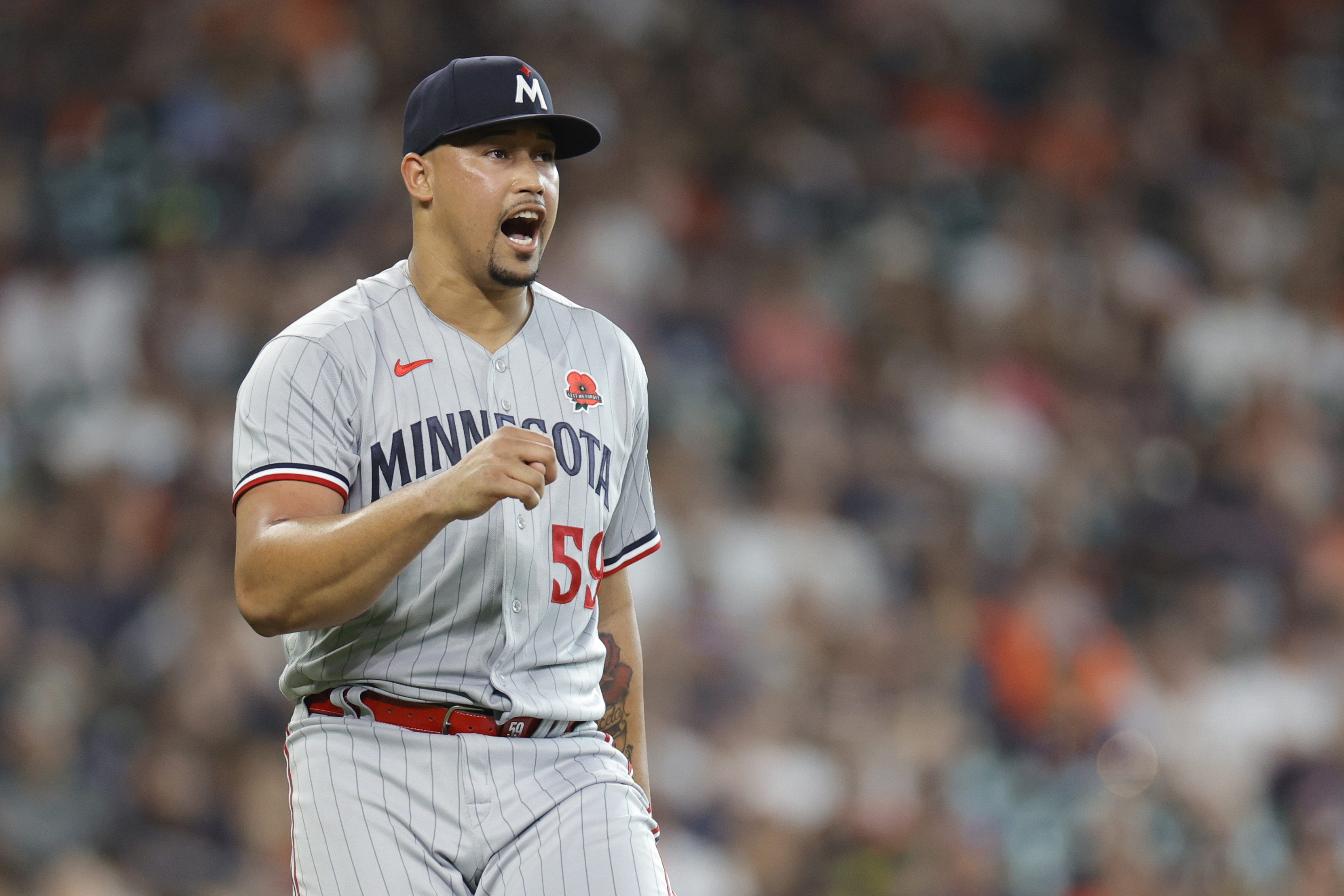 Photo: Twins Jhoan Duran Pitches on Opening Day 2023