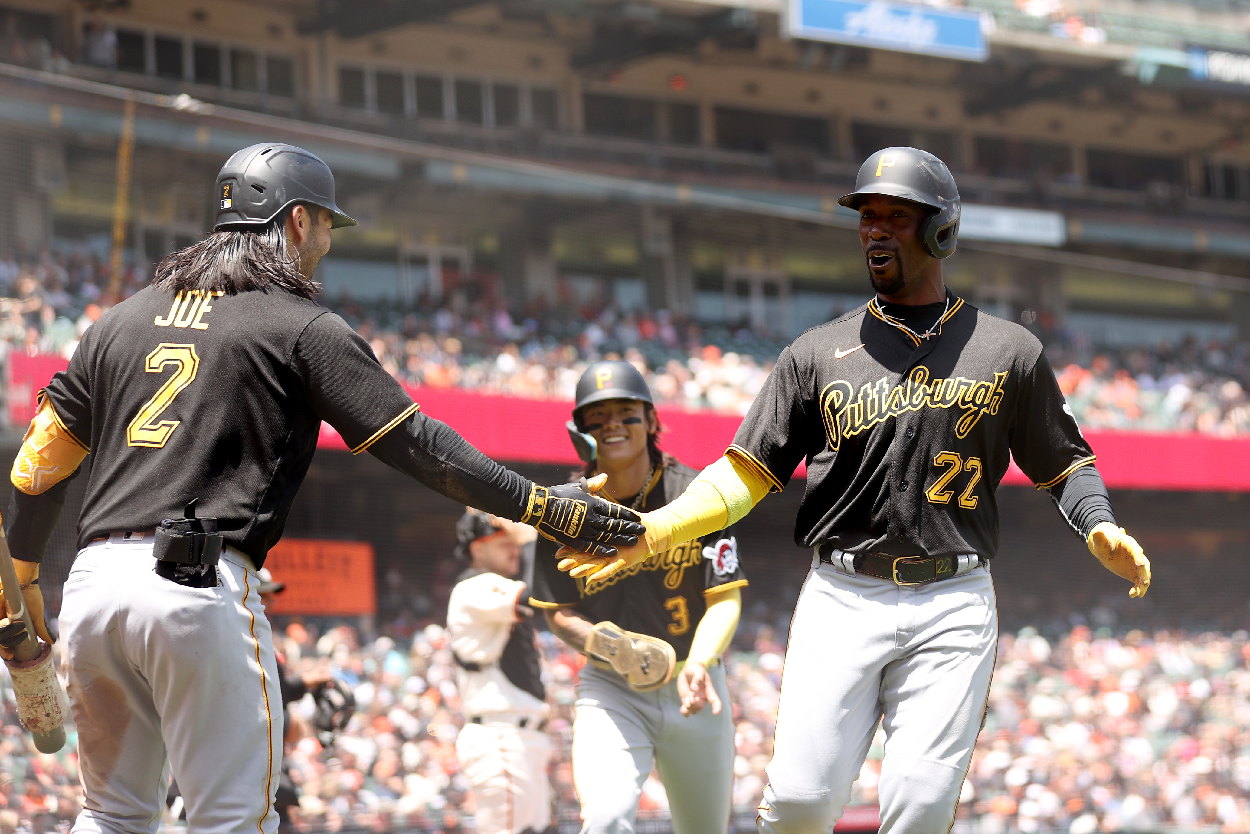 Andrew McCutchen traded from Pirates to Giants