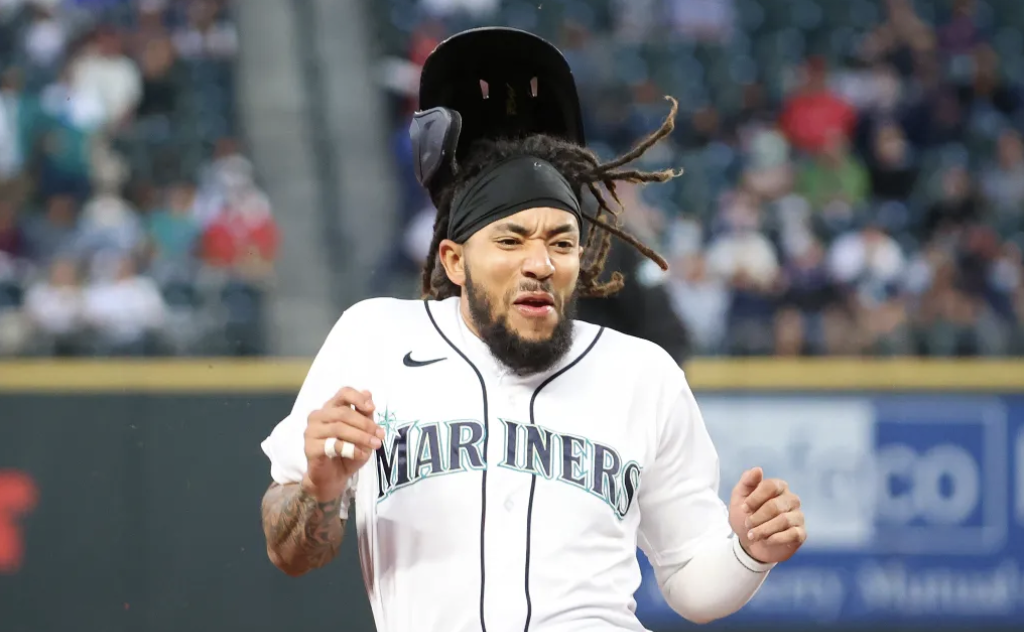 JP Crawford extended his contract with the Mariners