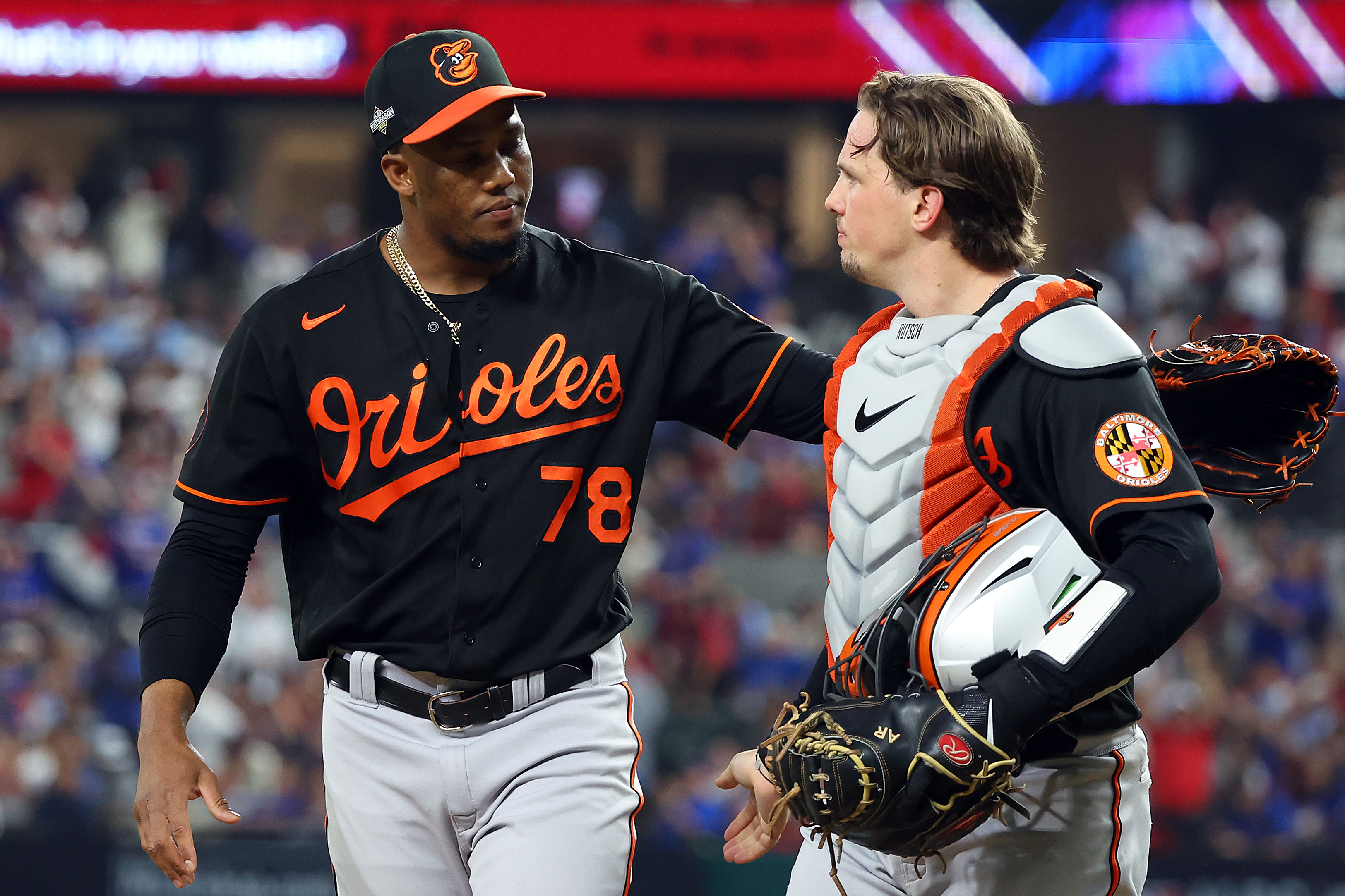 Henderson and Rodriguez help Orioles go a game up on Rays in AL